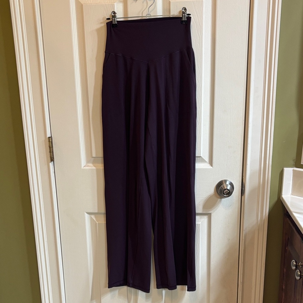 Arie/Offline High-Rise Wide Leg Pants in Deep Plum